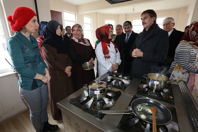 Sermek kursları bayanların ilgi odağı oldu