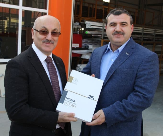 MÜSİAD Şubesi'nden Hendek çıkarması
