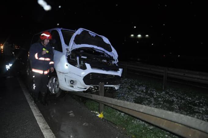 Ukrayna uyruklu 3 kadınla giderken kaza yaptı