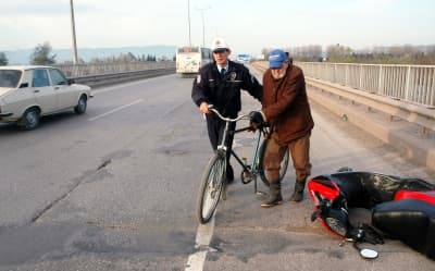 Tırın Altında Kalarak Can Verdi