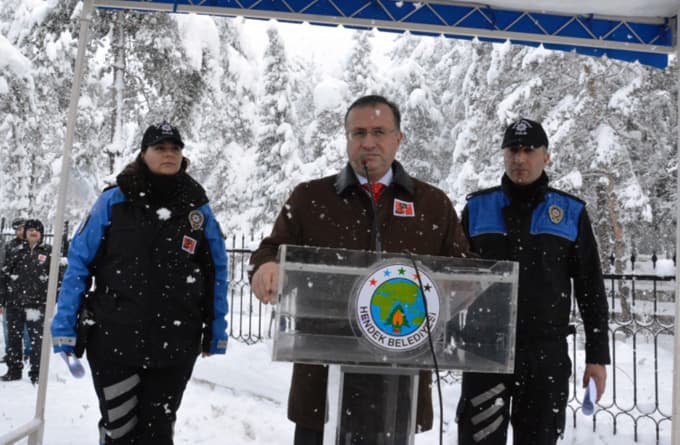 Gaffar Okkan mezarı başında dualarla anıldı 