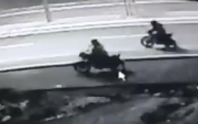 Motosiklet hırsızları kameralara yakalandı
