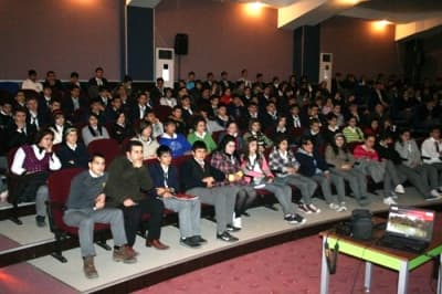 Emniyet Müdürlüğü'nden Öğrencilere Uyuşturucu Semineri