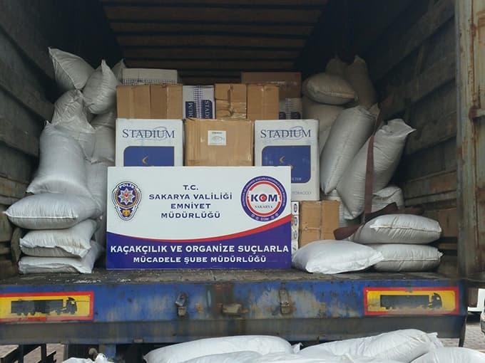 184 Bin paket kaçak sigara ele geçirildi
