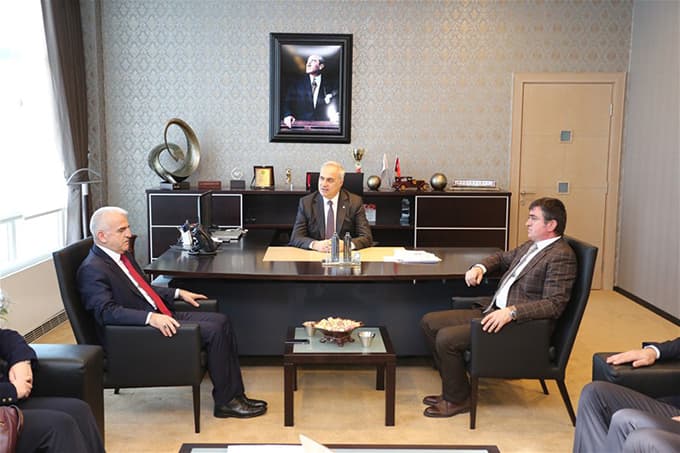Öğrencilere istihdam garantili staj programı
