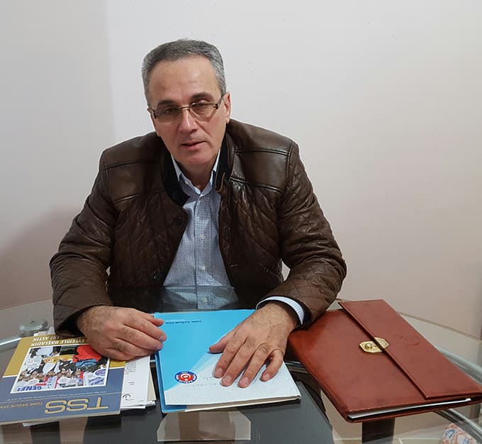 "2015'te Memur Ailesi 86 Lira Daha Fakirleşti"