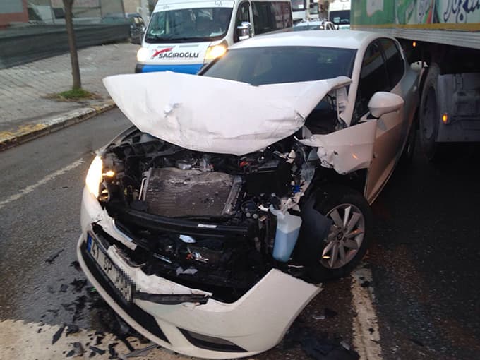 TEK yokuşu buz pistine döndü: 3 yaralı