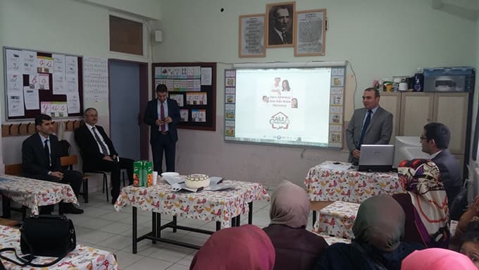 Yeniyüzyıl'da Aile Eğitimi