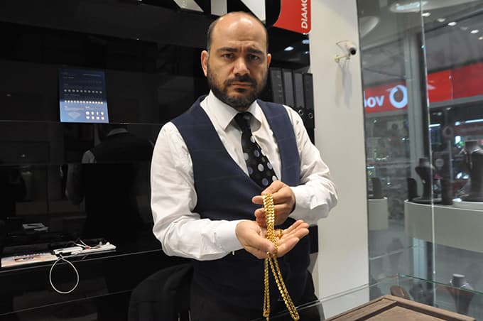 Piyasaya sürülen sahte altın zincir sayısı artıyor