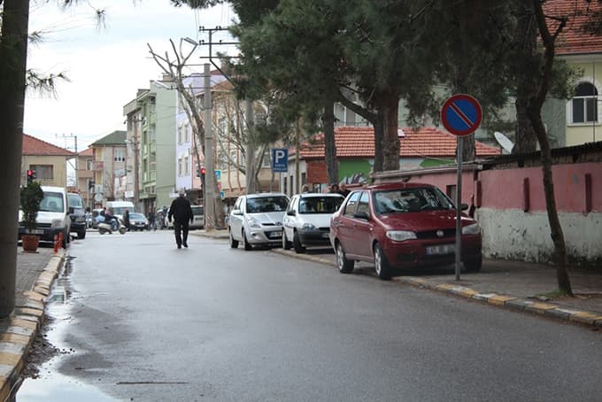 Sokaktaki tezatlık dikkat çekti