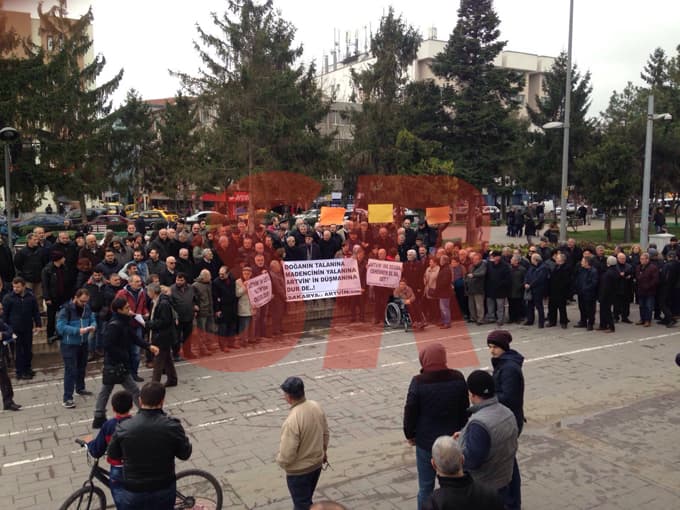 Sakaryalı Artvinliler'den Cerattepe eylemi