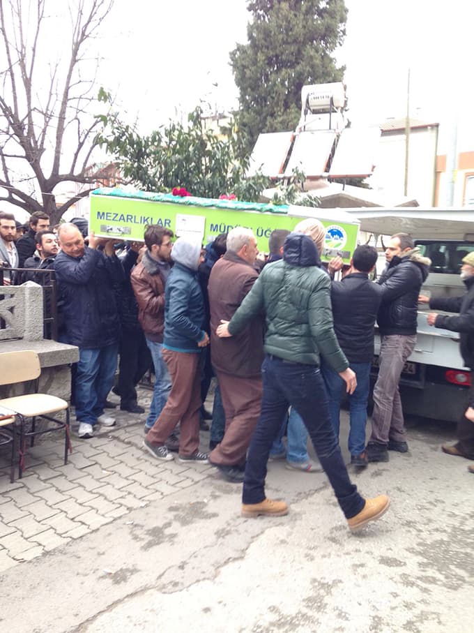 Can Aytuğ, son yolculuğuna güllerle uğurlandı