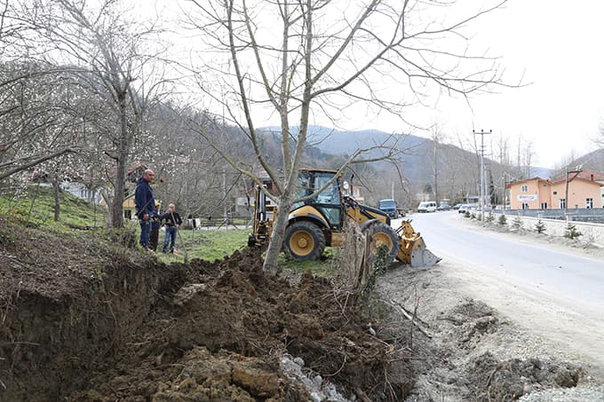 Akçay Belediyesi'nde peyzaj çalışmaları devam ediyor