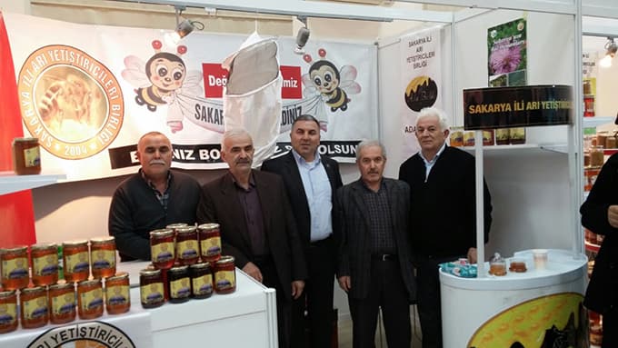 Sakaryalı arıcılar fuara katıldı