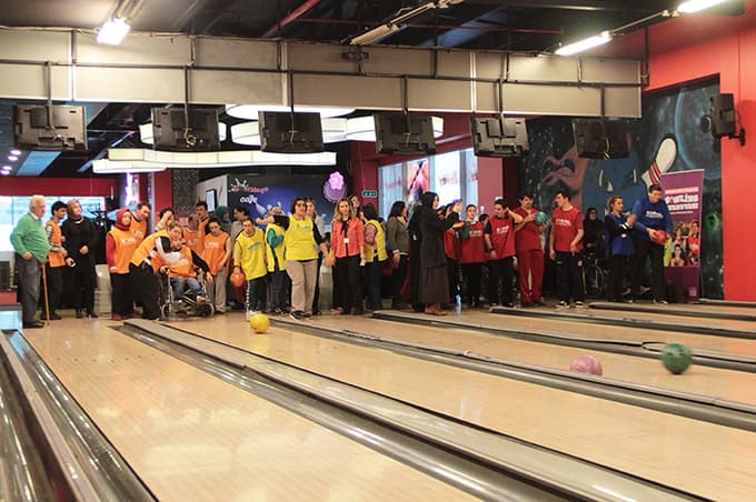 'Engelleri yıkalım Bowling Turnuvası' müsabakaları