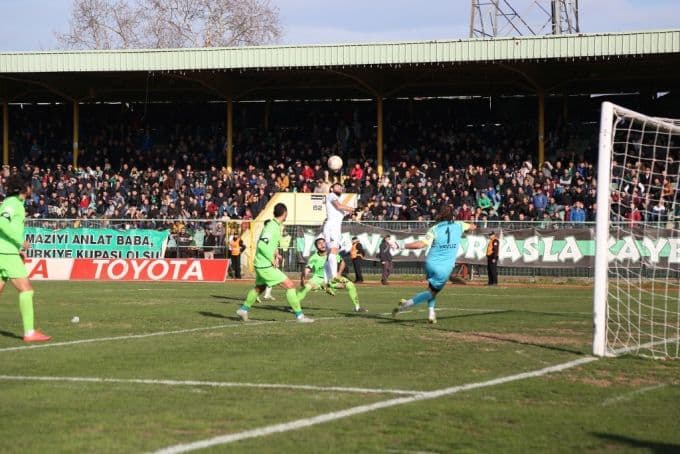 Sakaryaspor-Sultanbeyli maçının biletleri satışa çıktı