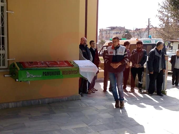 Yangında ölen Ayşe nine toprağa verildi