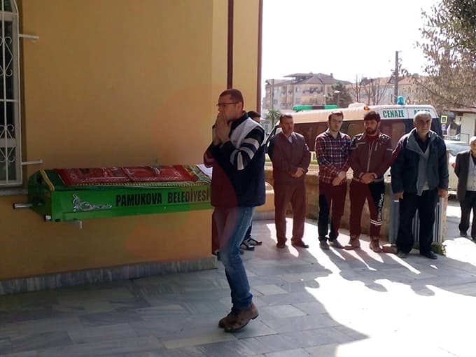 Yangında ölen Ayşe nine toprağa verildi