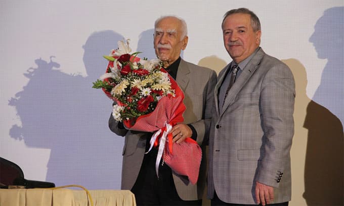 Her ay bir değer, din gönüllüleriyle buluşuyor