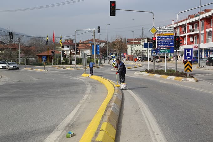 Sapanca ilçe girişleri güzelleşiyor