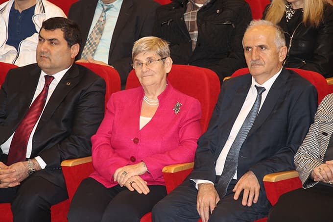 Canan Karatay Sakarya'da seminer verdi