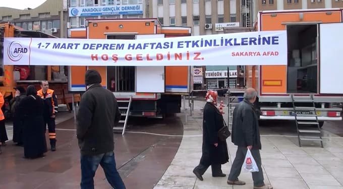 Kent Meydanı'nda Deprem Haftası etkinlikleri