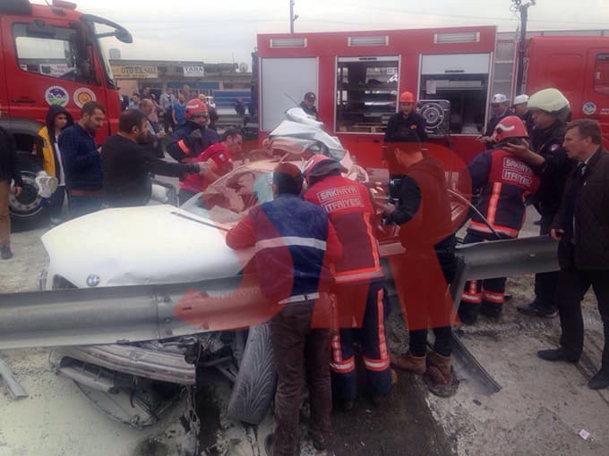Fabrika yolunda can verdiler