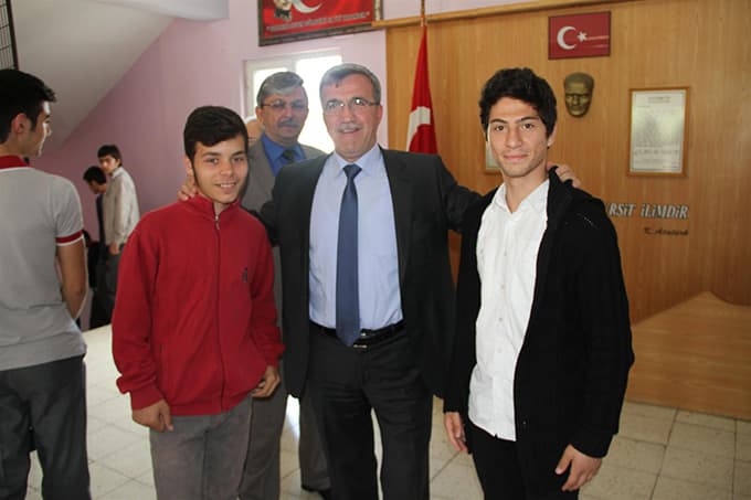 Akyazı Belediyesi YGS'ye girecek öğrencileri ücretsiz taşıyacak