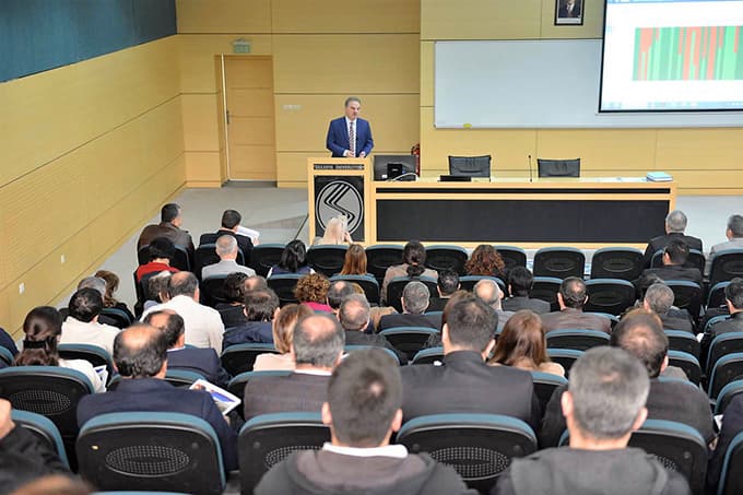 Üniversite birimlerinin performansları değerlendirildi