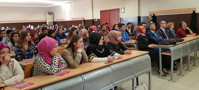 Vergi alanında kariyer planlaması konulu konferans düzenlendi