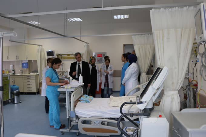 Çocuk yoğun bakım ünitesi il dışına sevki azaltacak 