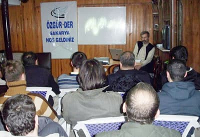 Özgür-Der Sakarya Şubesi'nde Siret Seminerleri