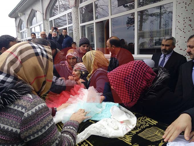 Feci kazada ölen 5 kişiye acı veda...