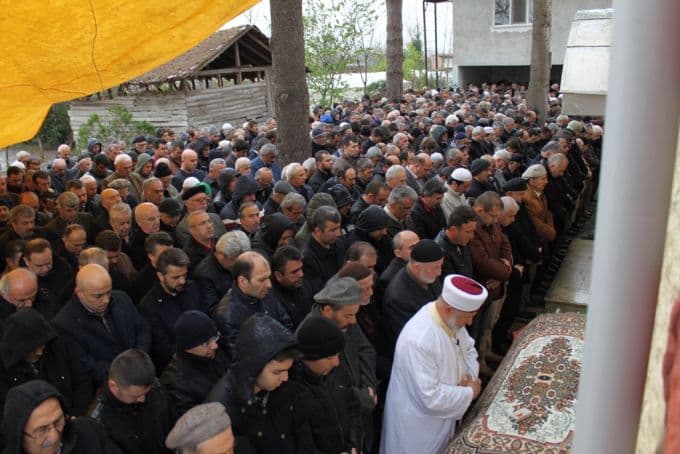 Tanınmış doktor Hüseyin Demirsoy hayatını kaybetti