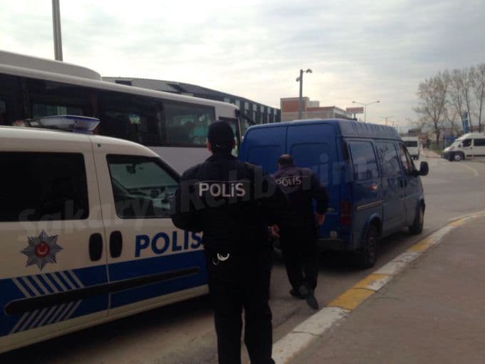 Şehir merkezinde şüpheli araç alarmı