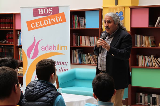 Ünlü yazar Ali Ural Sakarya'da&#8207;