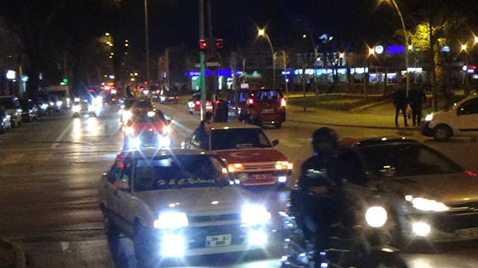 Sakaryalı gençlerden teröre tepki konvoyu