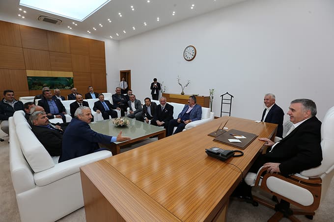 Şehirde 300 kilometrelik asfalt atağı