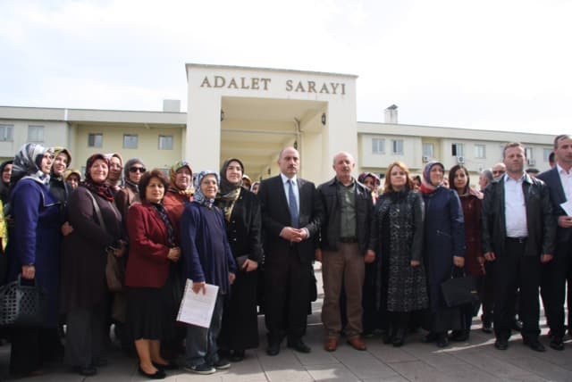 AK Parti ve CHP aynı anda birbirlerini şikayet etti
