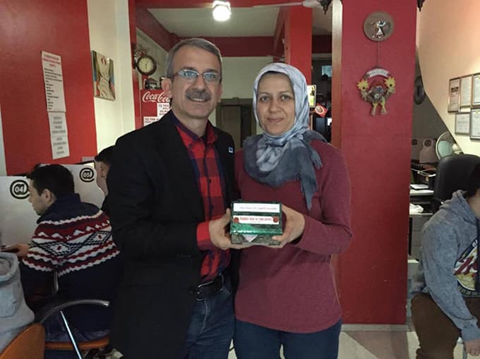 Hayırsever esnaftan örnek davranış
