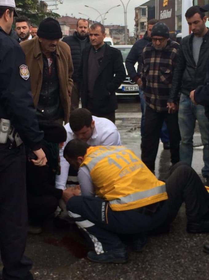 Motosiklet ile bisiklet çarpıştı: 2 yaralı