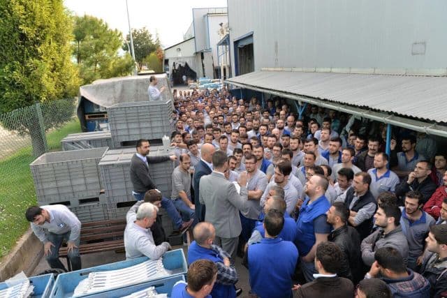 O fabrikadaki bin 500 işçiye zam müjdesi