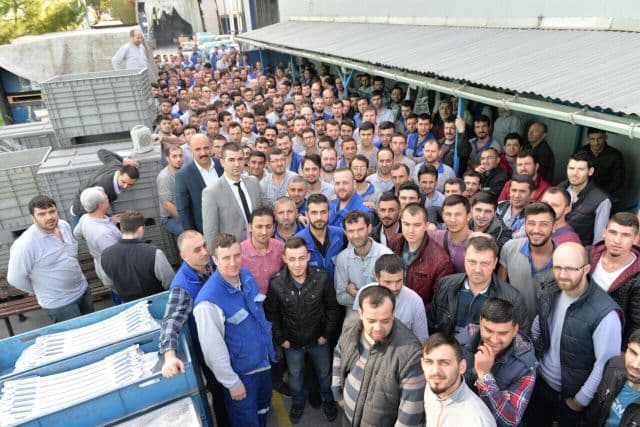 O fabrikadaki bin 500 işçiye zam müjdesi