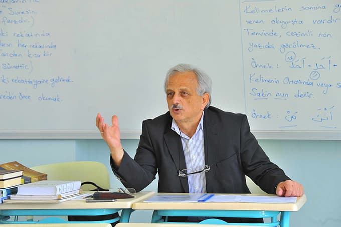 "Dine inanan prensiplerine uymak zorunda"