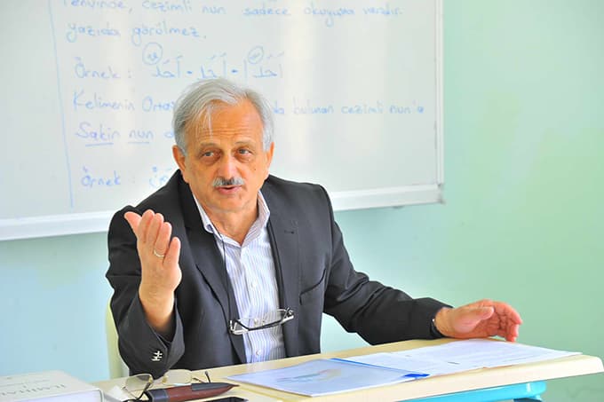 "Dine inanan prensiplerine uymak zorunda"