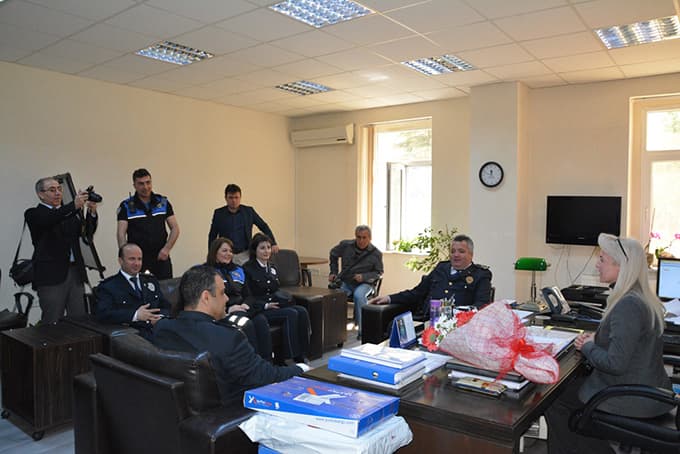 Hendek Emniyeti polis haftasında protokolü ziyaret etti