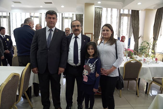 Vali Coş, şehit aileleri ve gaziler ile bir araya geldi