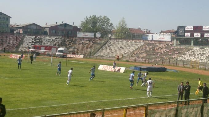 Sakaryaspor kendi sahasında Kahramanmaraş'ı ağırladı