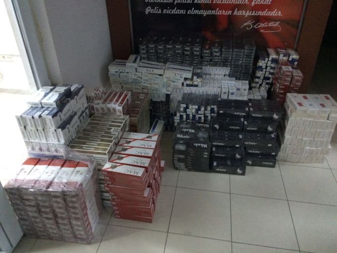 Şüphe üzerine durdurulan araçtan çıktı