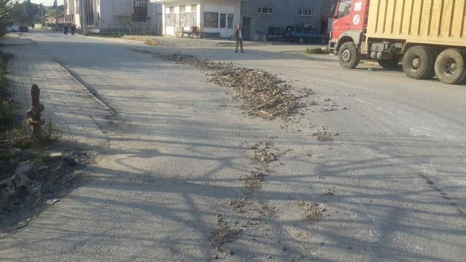 Kaynarca'da çamur operasyonu
